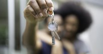 Hand holidng house key
